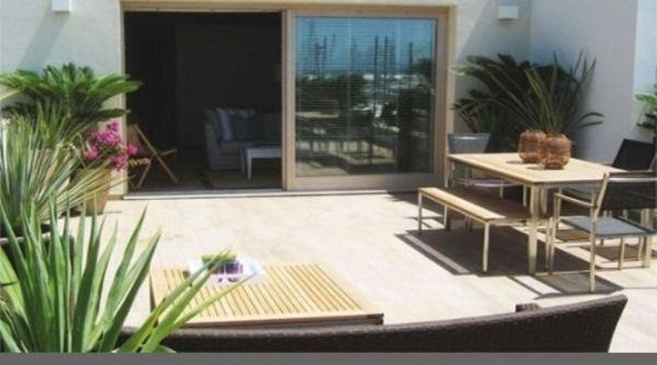 Yacht_Resort